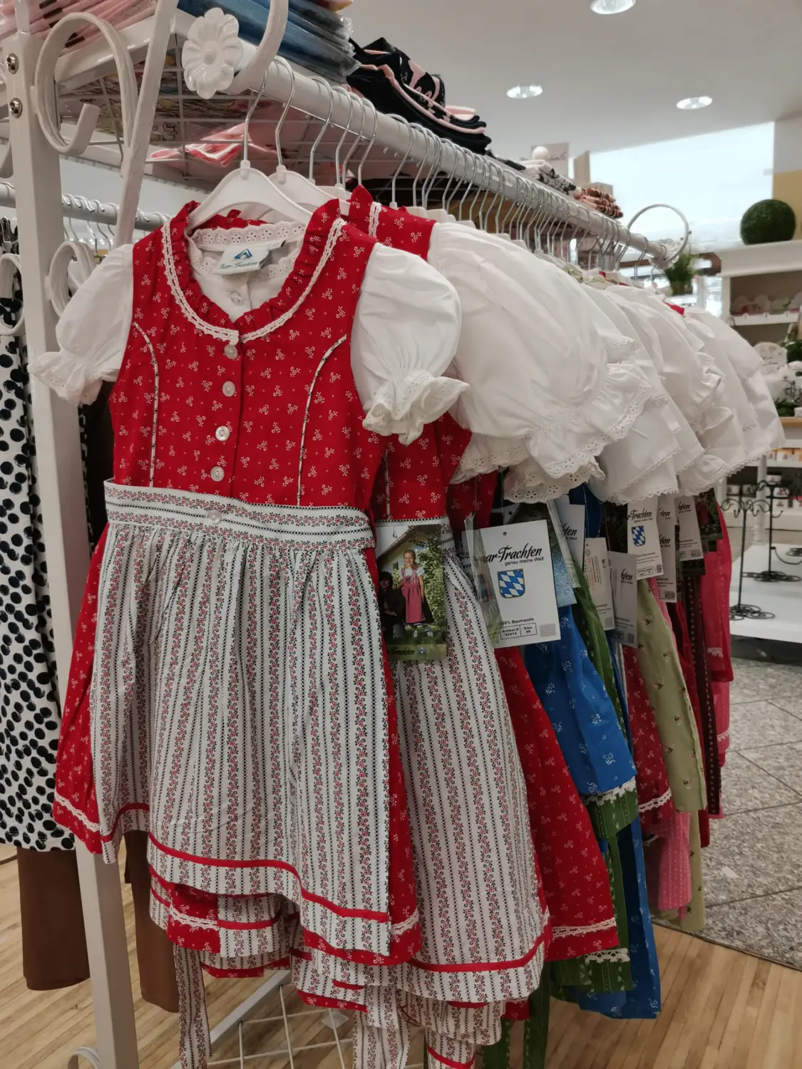 Kinderkleidung von CHRISTELLA